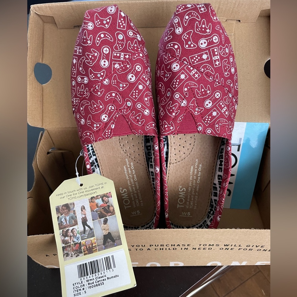 TOMS Video Game Controller Red Game Over Canvas Slip-on Shoes Women’s Size 5